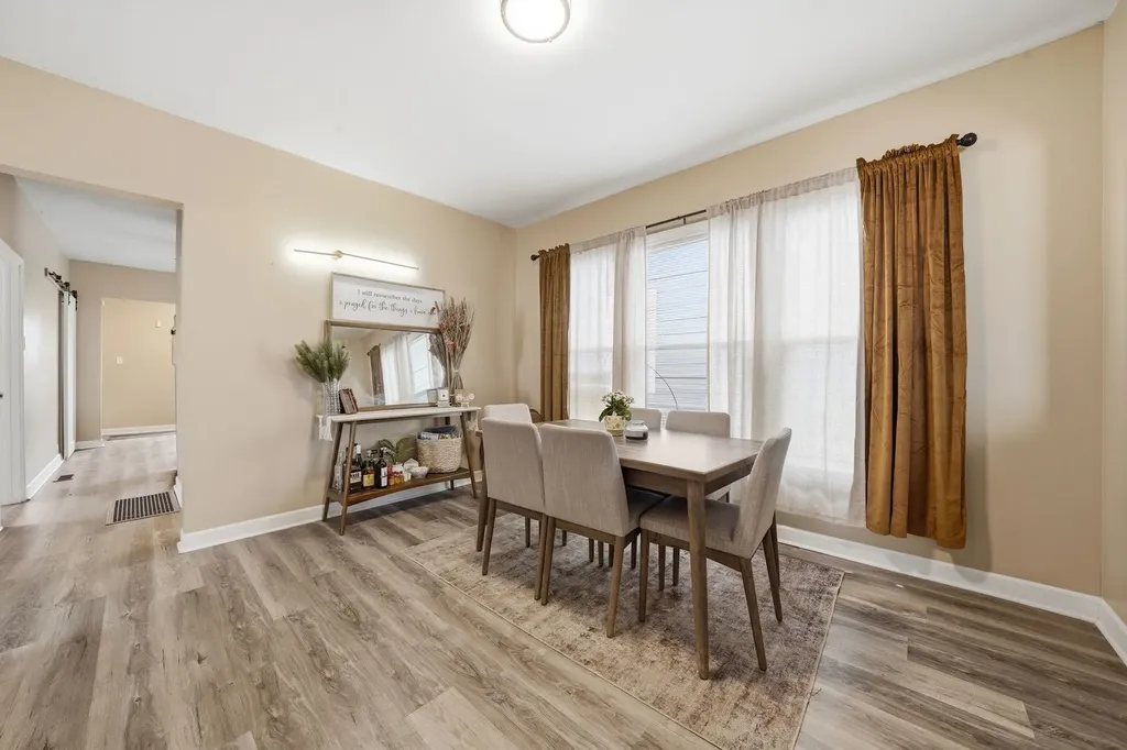 10747 South Forest Avenue Chicago IL 60628