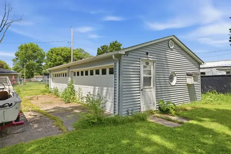 2017 Colona Road East Moline IL 61244