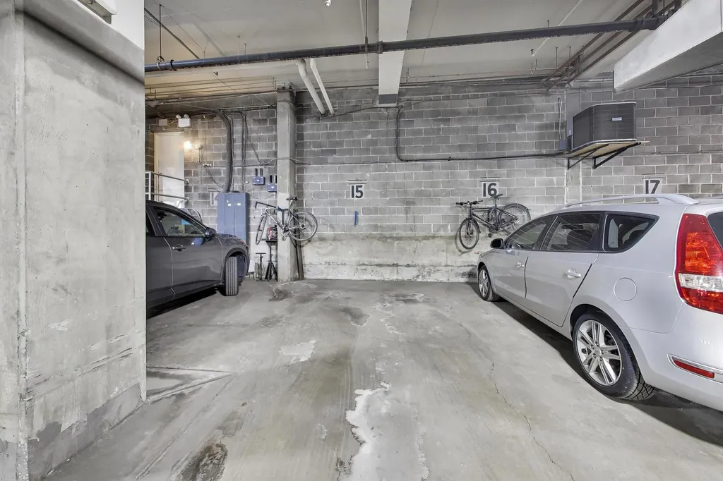 2300 North Commonwealth Avenue Chicago IL 60614