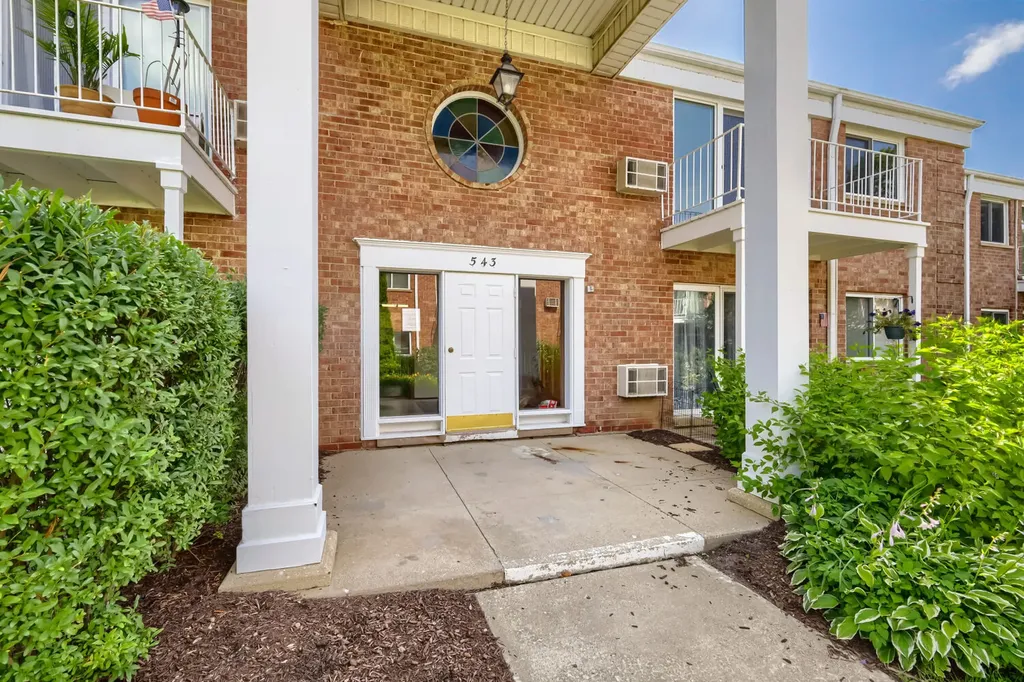 543 Burlington Avenue Downers Grove IL 60515