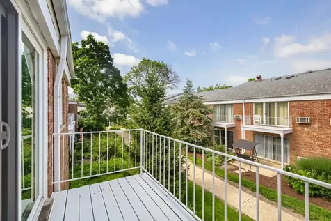 543 Burlington Avenue Downers Grove IL 60515