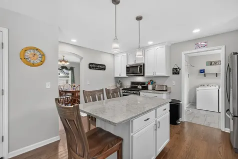 22 West Bluebell Avenue Cortland IL 60112
