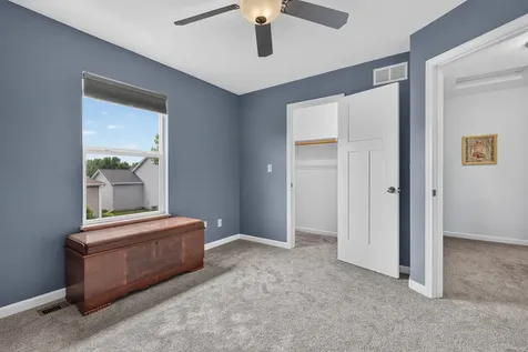 22 West Bluebell Avenue Cortland IL 60112