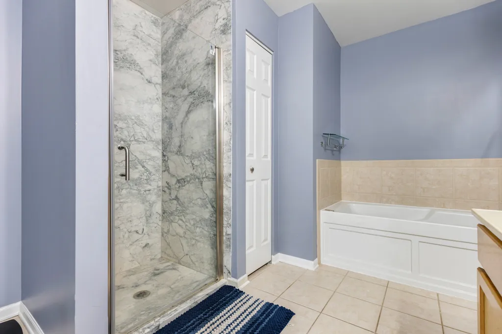 460 Vaughn Circle Aurora IL 60502