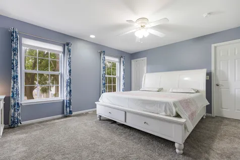 460 Vaughn Circle Aurora IL 60502