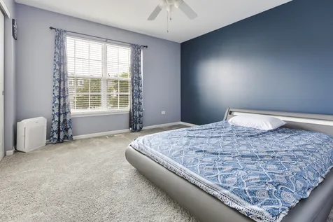 460 Vaughn Circle Aurora IL 60502