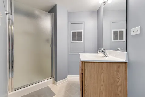 460 Vaughn Circle Aurora IL 60502