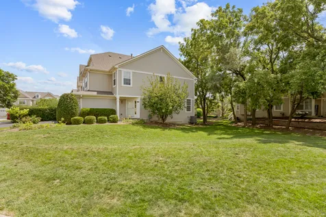 460 Vaughn Circle Aurora IL 60502