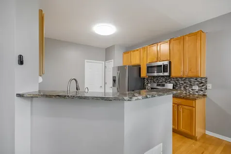 460 Vaughn Circle Aurora IL 60502