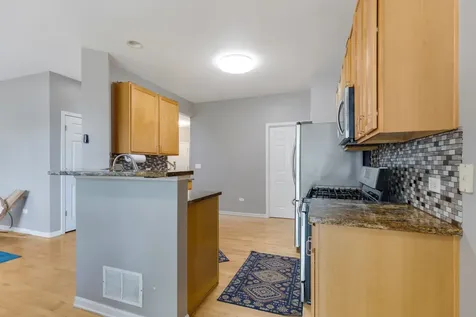 460 Vaughn Circle Aurora IL 60502