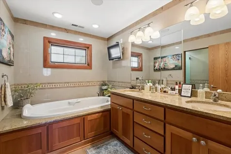 411 Drake Street Libertyville IL 60048