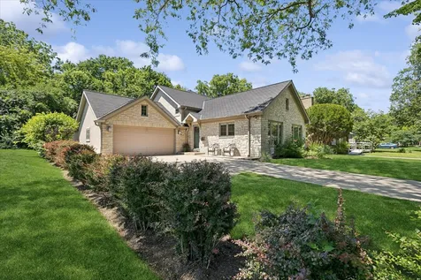 411 Drake Street Libertyville IL 60048