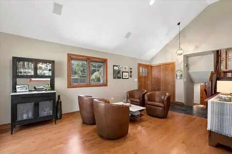 411 Drake Street Libertyville IL 60048