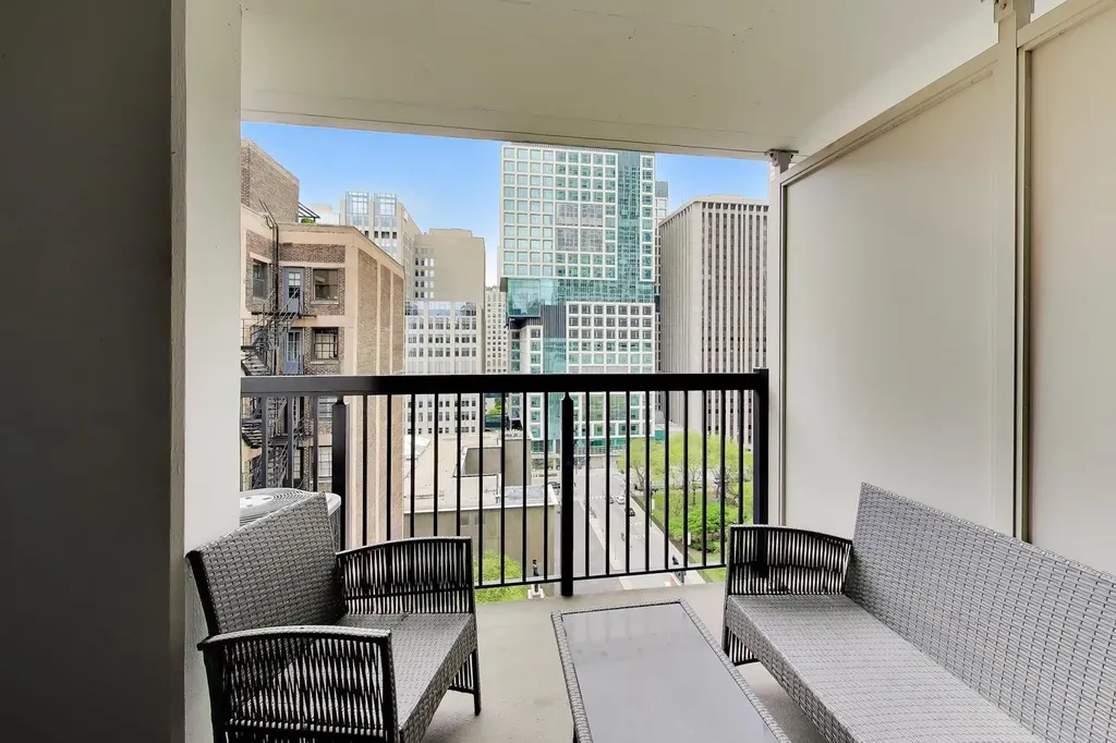 201 East Chestnut Street Chicago IL 60611