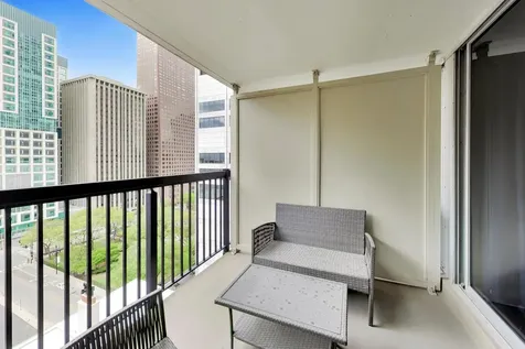 201 East Chestnut Street Chicago IL 60611
