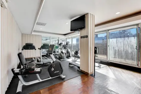 201 East Chestnut Street Chicago IL 60611