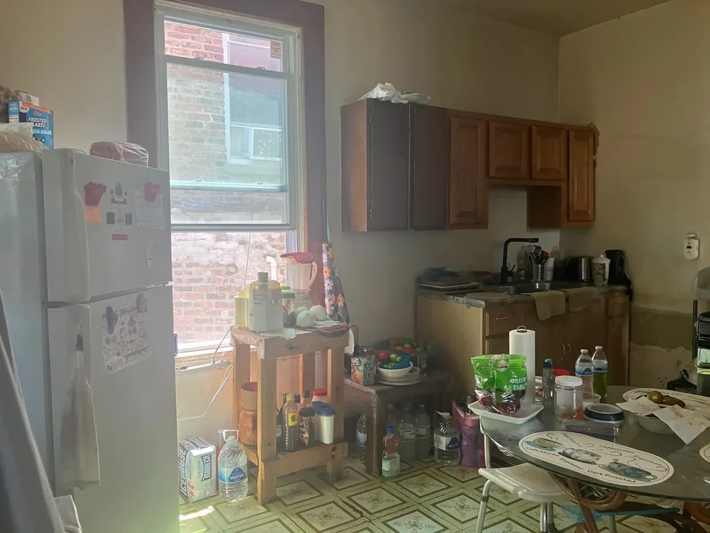 2857 South Tripp Avenue Chicago IL 60623
