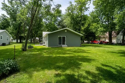 314 North 2nd Avenue Chenoa IL 61726