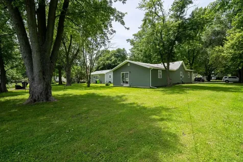 314 North 2nd Avenue Chenoa IL 61726