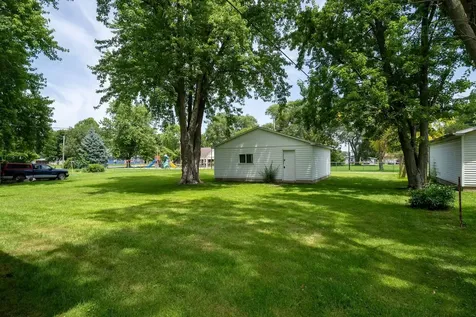 314 North 2nd Avenue Chenoa IL 61726