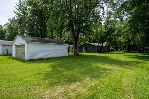 314 North 2nd Avenue Chenoa IL 61726