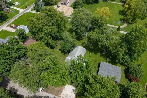 314 North 2nd Avenue Chenoa IL 61726