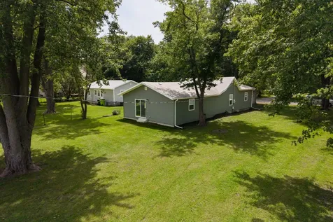314 North 2nd Avenue Chenoa IL 61726