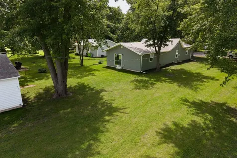 314 North 2nd Avenue Chenoa IL 61726