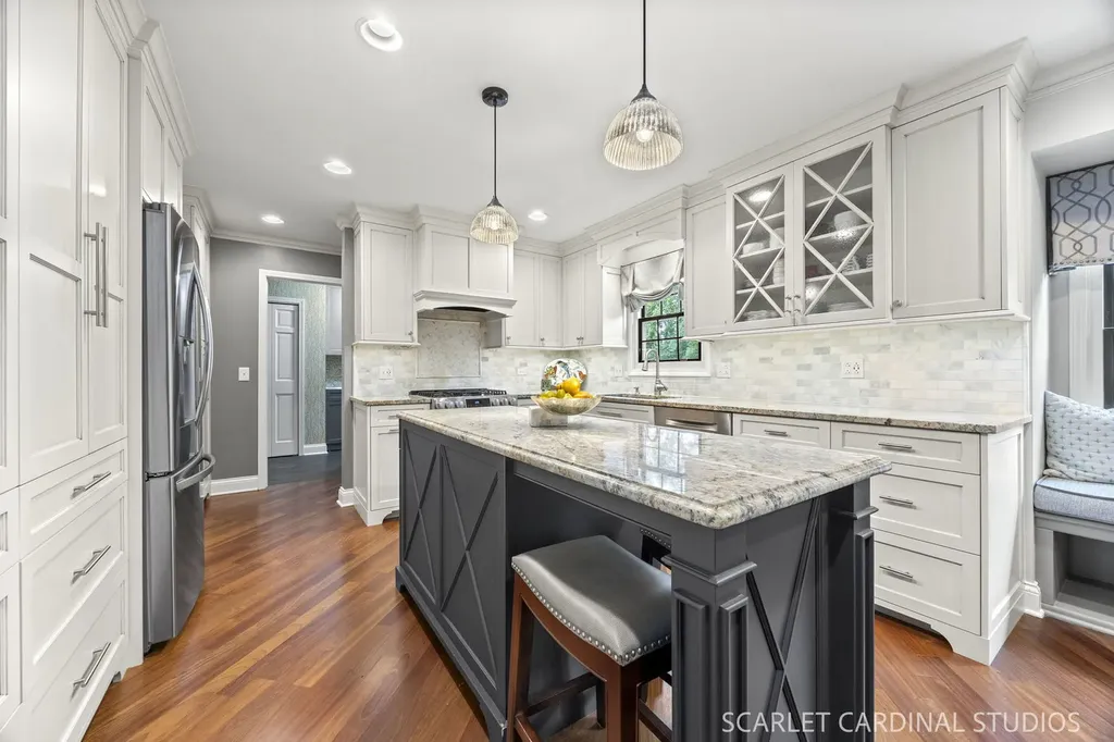 85 Claremont Drive Naperville IL 60540
