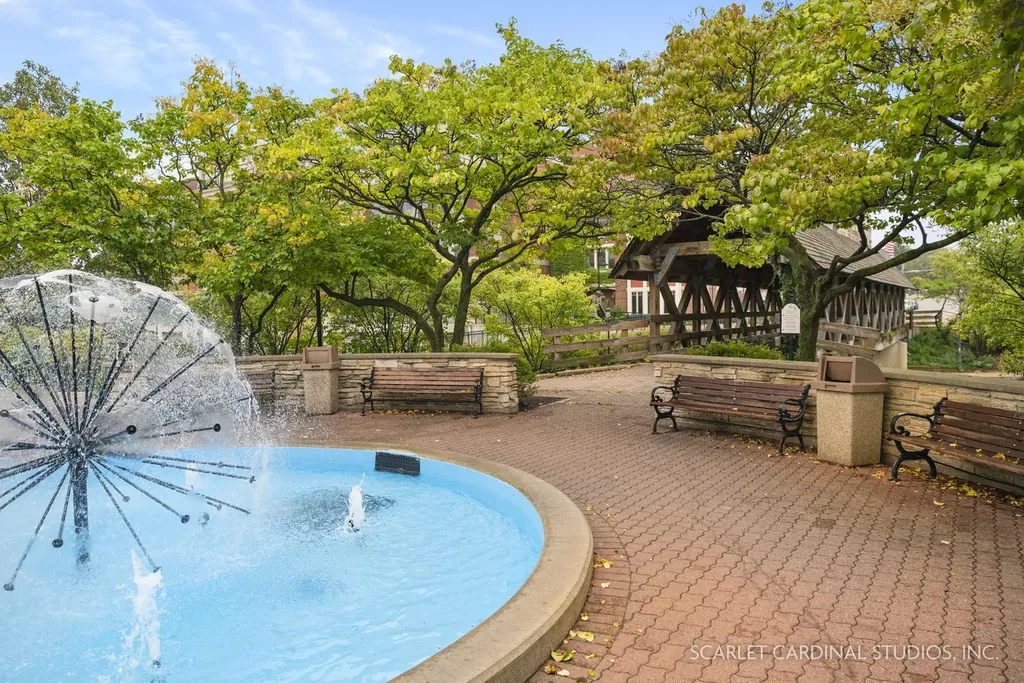 85 Claremont Drive Naperville IL 60540