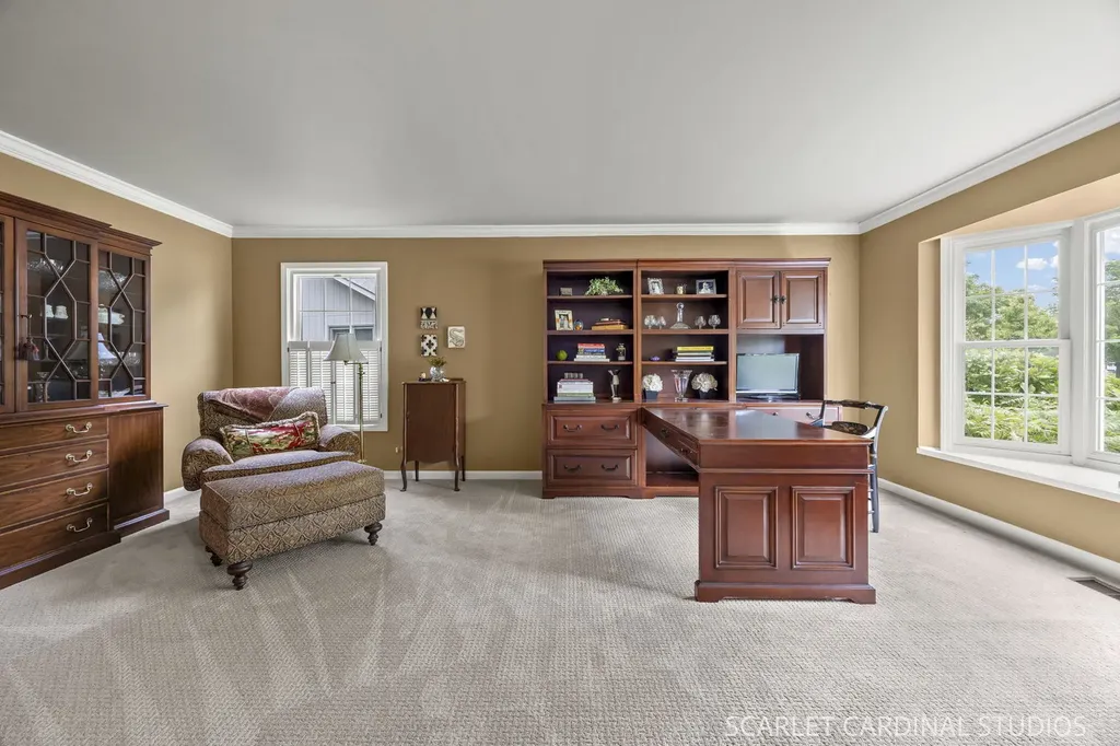 85 Claremont Drive Naperville IL 60540