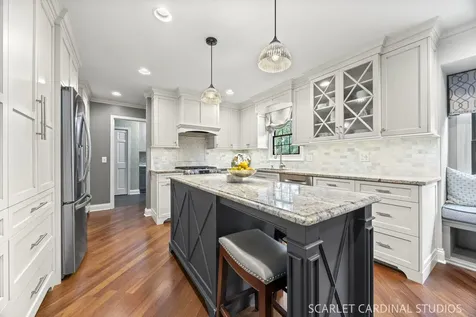85 Claremont Drive Naperville IL 60540