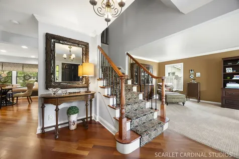 85 Claremont Drive Naperville IL 60540
