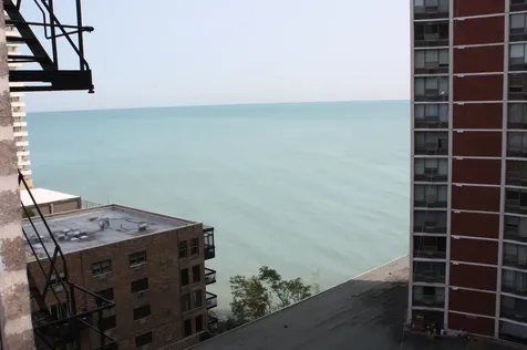 6101 North Sheridan Road Chicago IL 60660