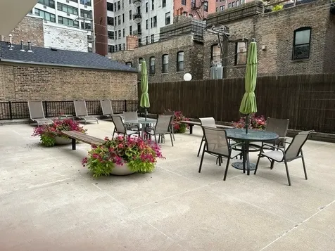 71 East Division Street Chicago IL 60610