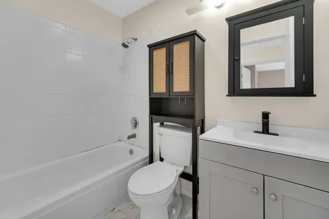 317 Lincoln Court Bloomingdale IL 60108