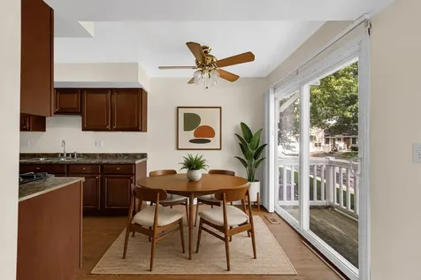 317 Lincoln Court Bloomingdale IL 60108