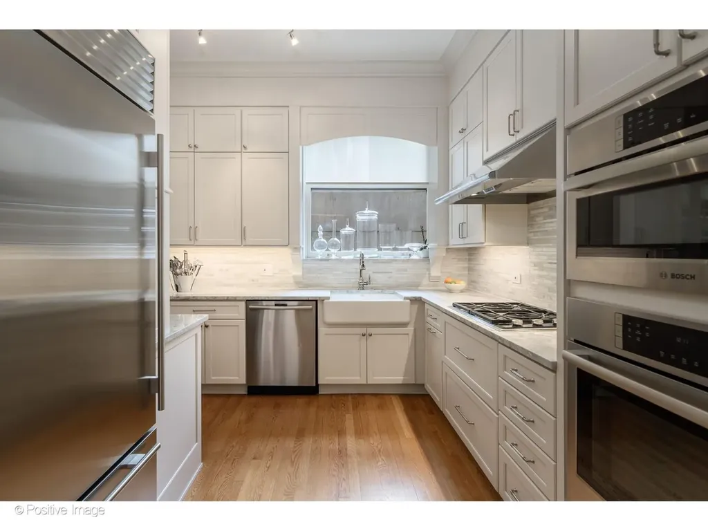 1210 North Astor Street Chicago IL 60610