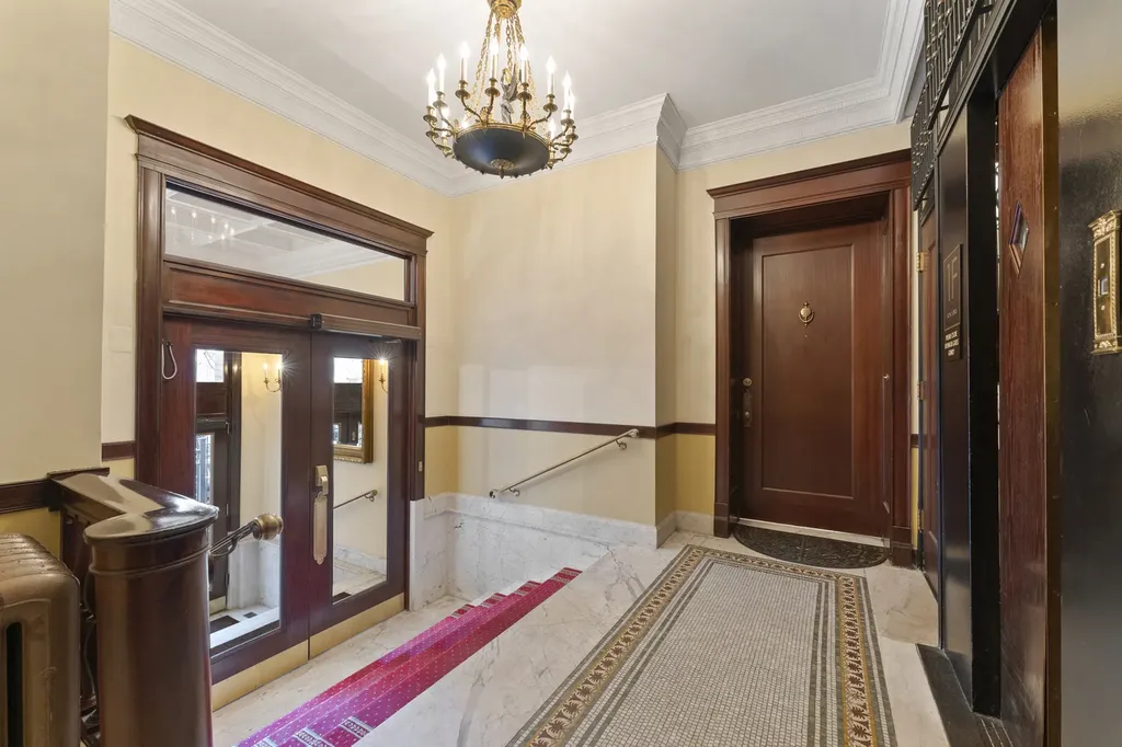 1210 North Astor Street Chicago IL 60610
