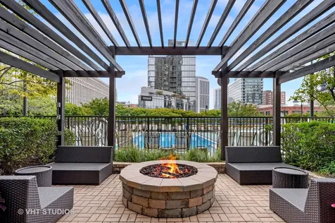 400 North La Salle Drive Chicago IL 60654