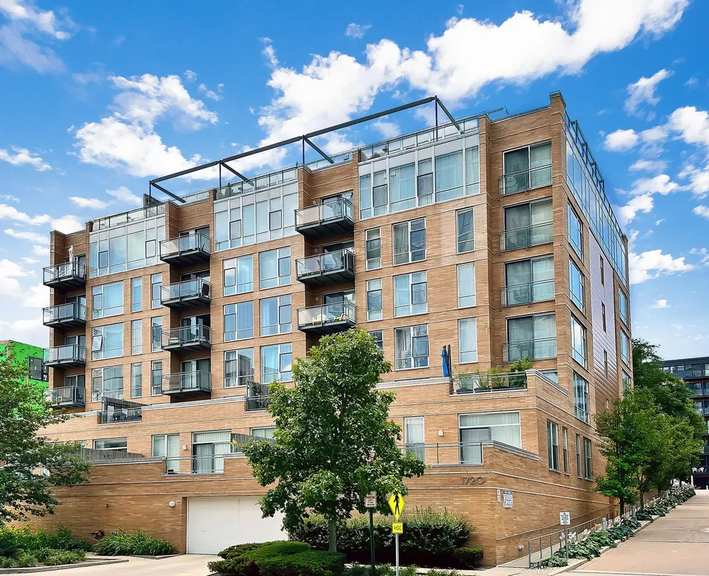 1720 Oak Avenue Evanston IL 60201