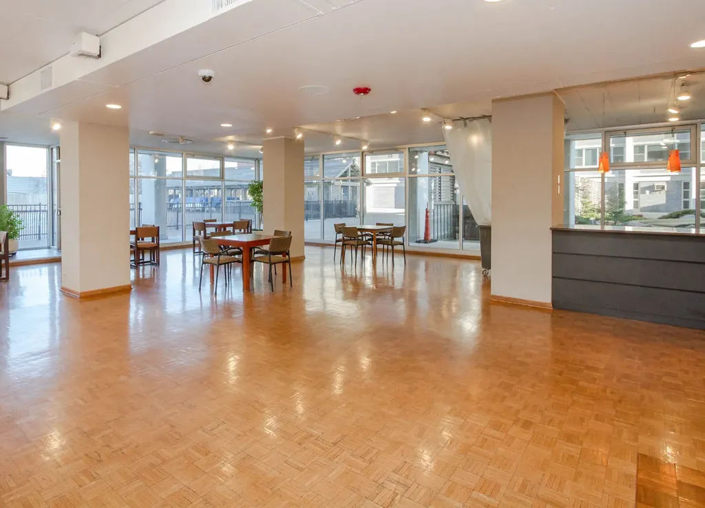 4250 North Marine Drive Chicago IL 60613