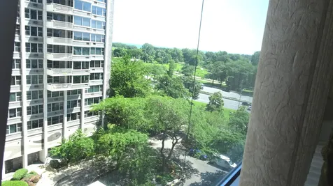 4250 North Marine Drive Chicago IL 60613