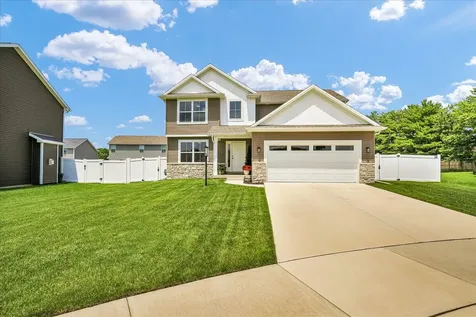 216 Red Bud Drive Mahomet IL 61853