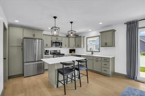 216 Red Bud Drive Mahomet IL 61853