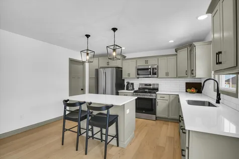216 Red Bud Drive Mahomet IL 61853