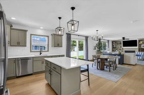 216 Red Bud Drive Mahomet IL 61853