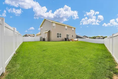 216 Red Bud Drive Mahomet IL 61853