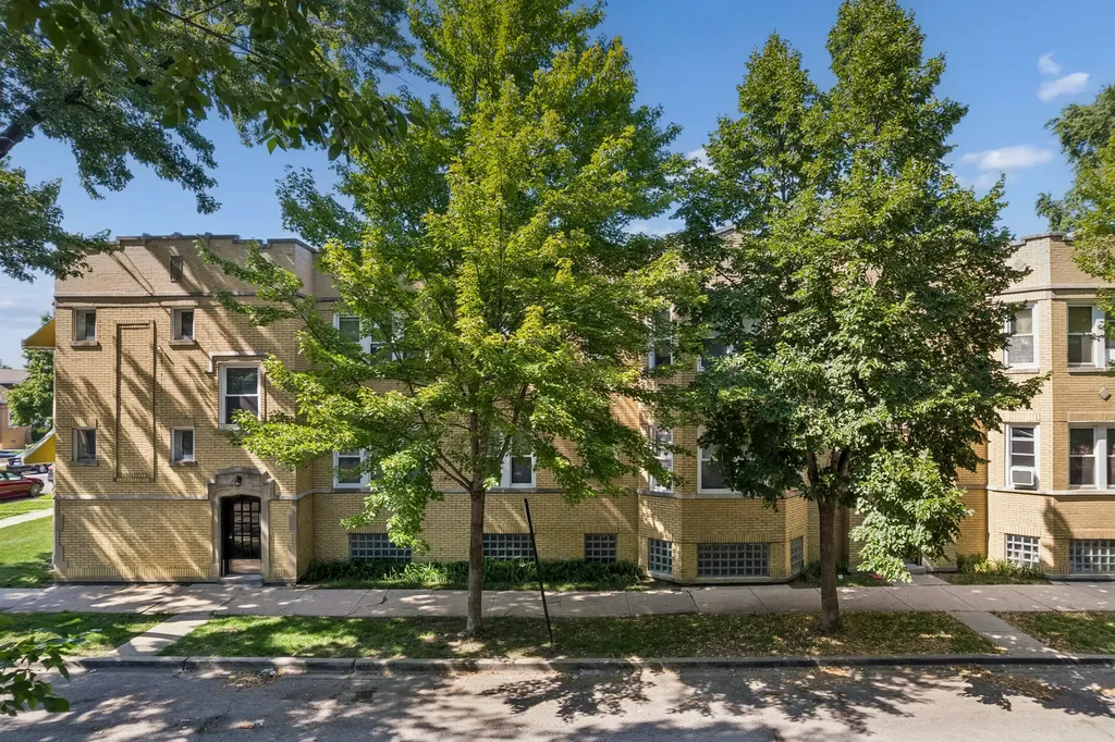 2903 North Linder Avenue Chicago IL 60641