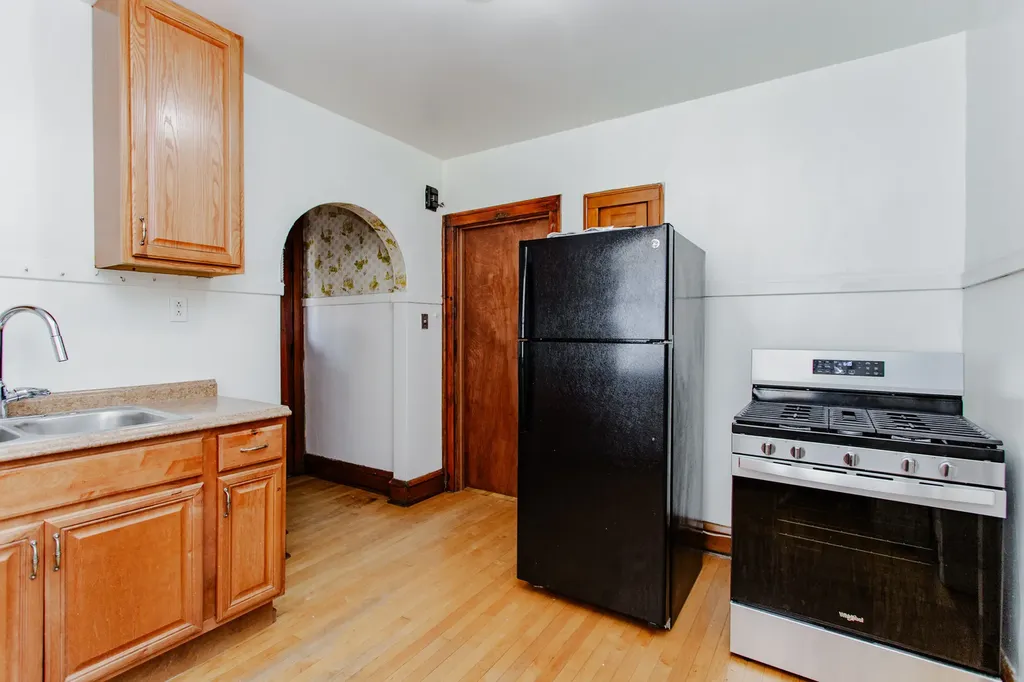 2903 North Linder Avenue Chicago IL 60641